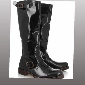 MAKE OFFER!!!! FRYE patent leather boots